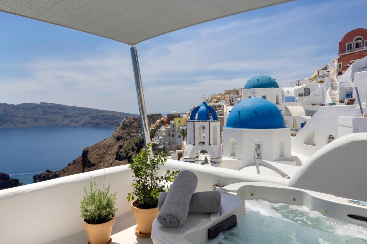 Bluedome Cavehouses By Otium Villas Oia  Exterior photo